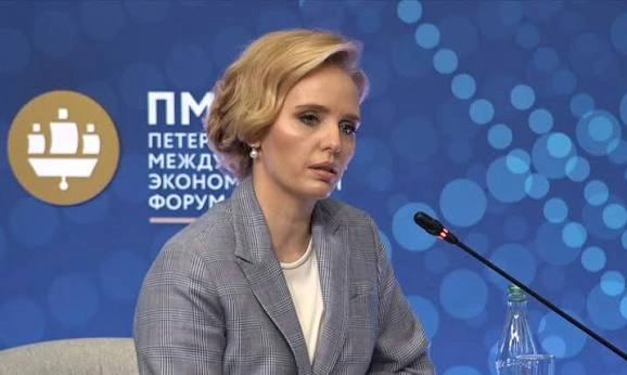 Директор института МГУ на ПМЭФ заявила, что врачу необходимо растить детей и чувствовать себя комфортно в жизни