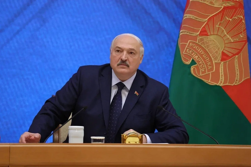 Лукашенко пригрозил отправкой нерадивых чиновников на охрану границы с Украиной