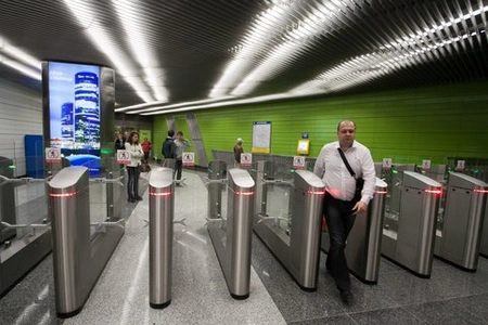 В столичном метро обновляют турникеты