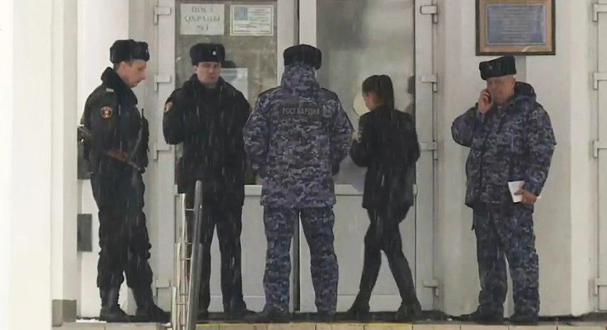 СКР проводит обыск в квартире жулебинского школьника