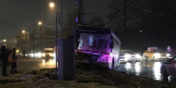 Виновник аварии с автобусом в Москве оштрафован более 80 раз