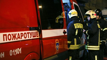 В Царицыно мужчина развел костер на кухне