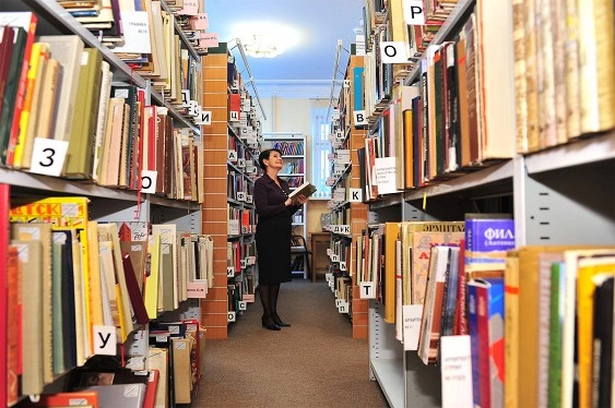 В столичных библиотеках появилось более 23 тысяч книг современных писателей