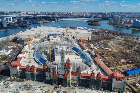 В парке «Остров мечты» появились качели с искусственным огнем