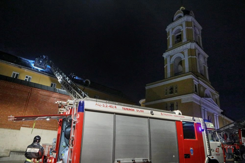 Удалось потушить пожар в Рождественском монастыре в центре столицы