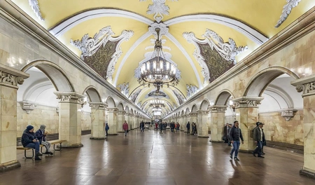 Московским метро возвращают исторический облик
