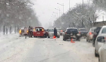 В столице резко возросло количество аварий на дорогах