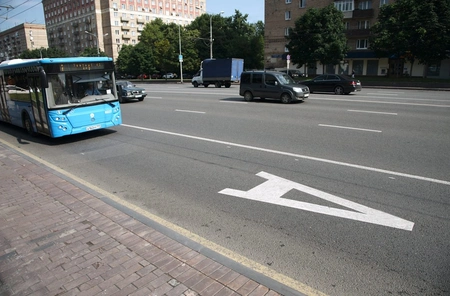 В столице со следующего понедельника появятся новые выделенные полосы для автобусов и троллейбусов