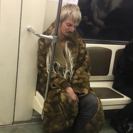 Опубликован рейтинг наиболее раздражающих пассажиров московского метро