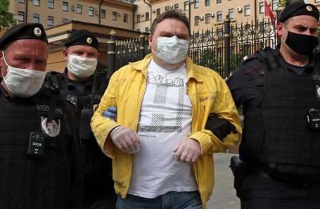 Во время пикета задержали столичных адвокатов