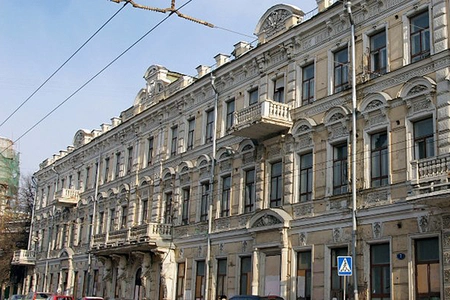 В Москве продолжают активно реставрировать здания