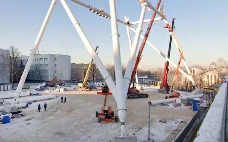 В Москве подходит к концу монтаж опорных конструкций самого высокого в Европе колеса обозрения