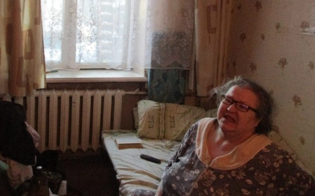 В расселенном по программе реконструкции дома на улице Ивана Франко замерзает пенсионерка