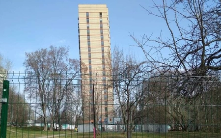 Столичные власти объяснили появление в городе «Пизанской башни»
