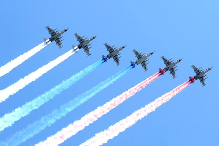 Воздушное пространство над Москвой временно закроют из-за репетиции к дню Победы