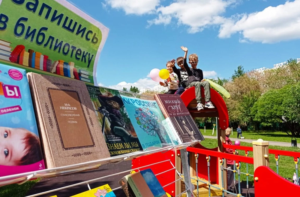 Пусть детство звонкое смеётся…