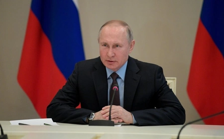 Путин поручил начать выплаты школьникам по 10 тыс. рублей со 2 августа