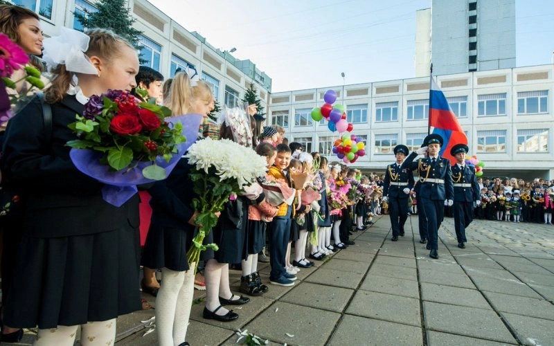 Столичные школы самостоятельно решают вопрос о проведении торжественных линеек 1 сентября
