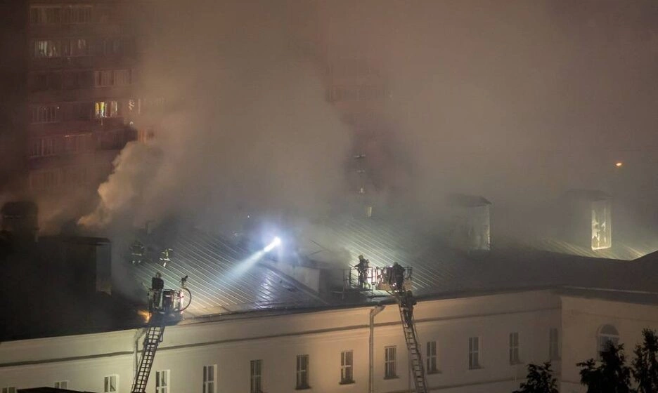 Ликвидирован пожар в общежитии Военного университета в Москве
