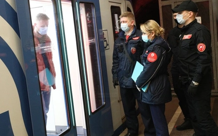 В Москве усиливают контроль за соблюдением масочного режима