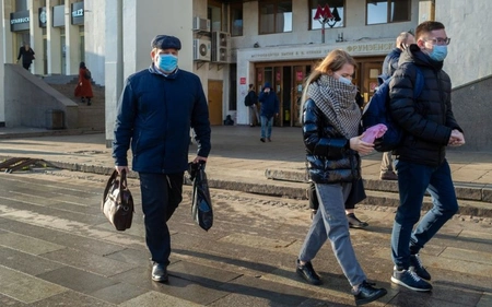 Власти Москвы пока не обсуждают ужесточение коронавирусных ограничений