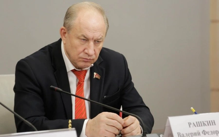 Депутату Госдумы Валерию Рашкину запретили покидать дом ночью и охотиться