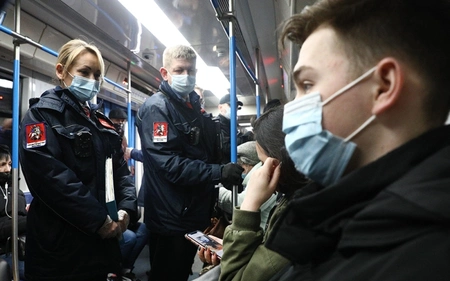 В московском транспорте усиливают контроль за соблюдением масочного режима