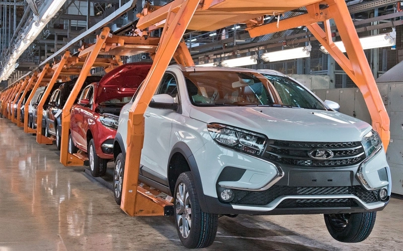 «АвтоВАЗ» приостанавливает работу заводов на четыре дня