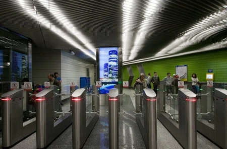 Московский метрополитен начал тестирование оплаты поездок через СБП на турникетах