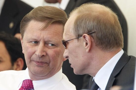 Сергею Иванову президент РФ Владимир Путин продлил на год срок службы
