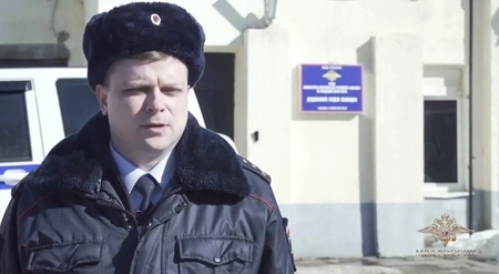 В Подмосковье полицейский помог спасти двухлетнего ребенка