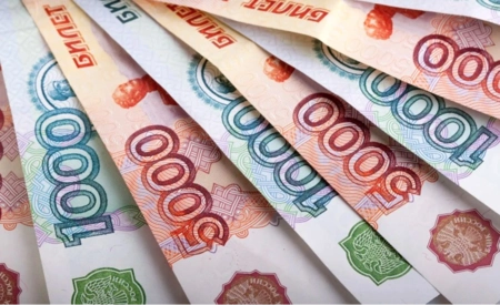 Новые банкноты номиналом 1000 и 5000 рублей Центробанк России представит летом 2023 года