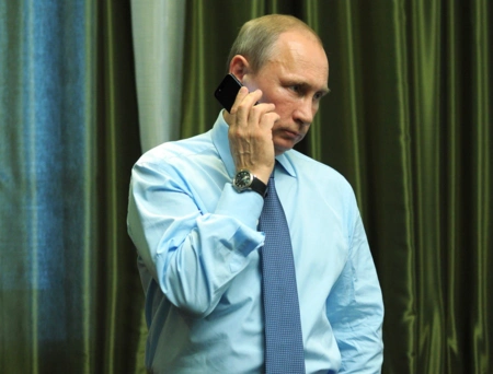 Владимир Путин провел телефонных разговор с Президентом Узбекистана￼