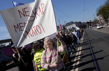 В Швеции прошла акция против вступления страны в НАТО