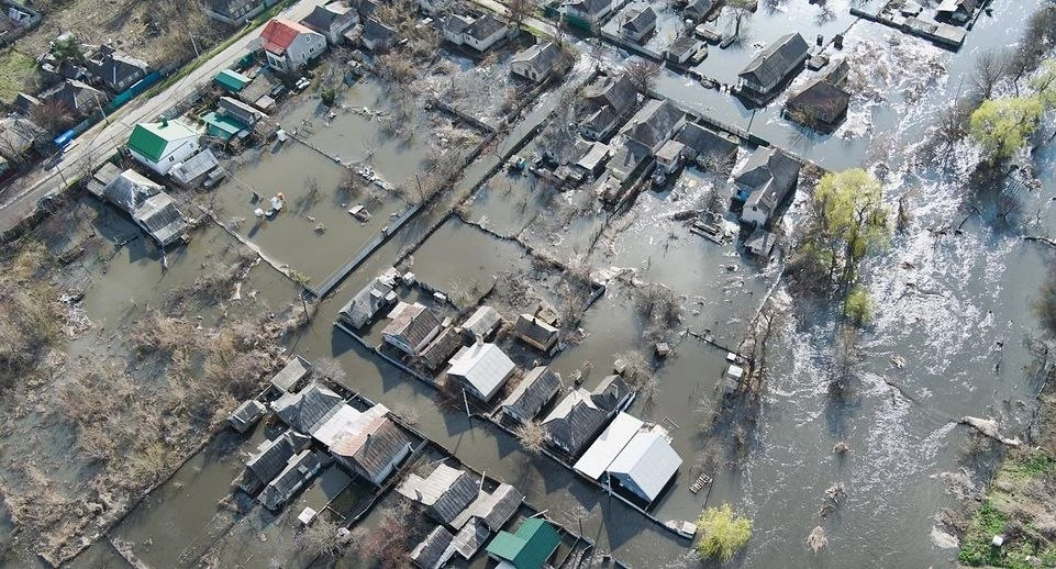 В Краматорске прорвало дамбу водохранилища