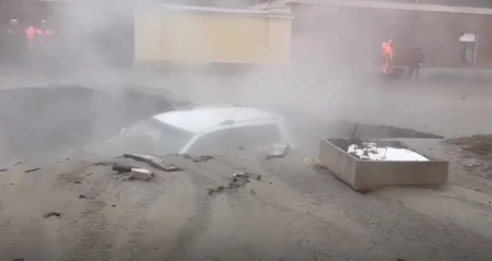 Рижский проспект Петербурга затопило кипятком