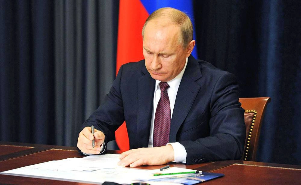 Владимир Путин подписал указ об упрощенном гражданстве для иностранцев