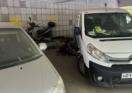 На Западе Москвы нашли тело с ножевыми ранениями