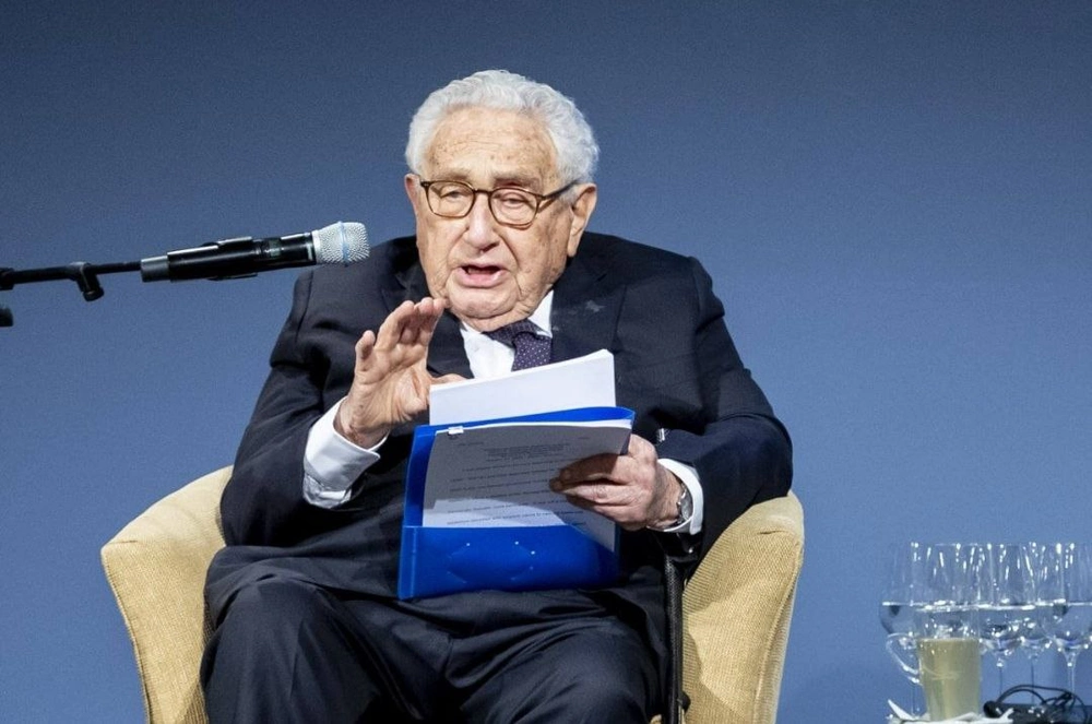 Киссинджер: Украина сейчас в кризисе из-за её стремления в НАТО