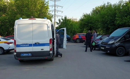 В Москве обнаружили мертвого мужчину с пакетом на голове в машине