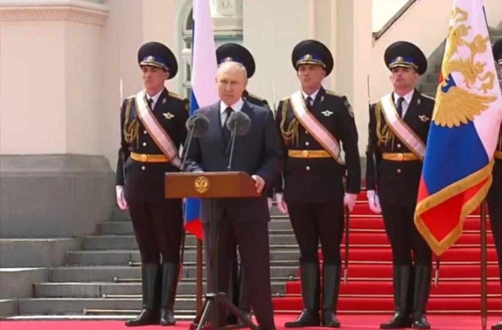 Путин обратился к военнослужащим