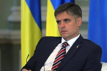 Зеленский снял с должности Пристайко, который ранее его раскритиковал