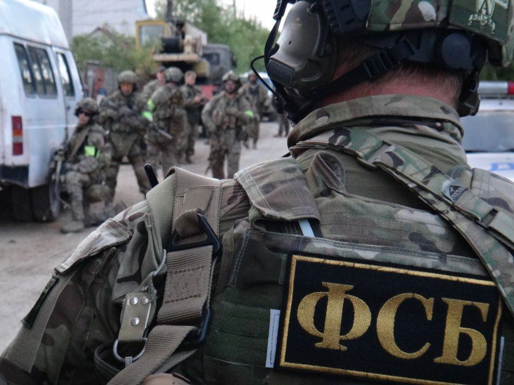 ФСБ задержала россиян, планировавших теракты от имени украинских властей