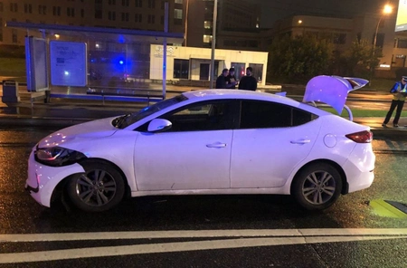 На Юго-Западе Москвы автомобиль сбил девушку на самокате