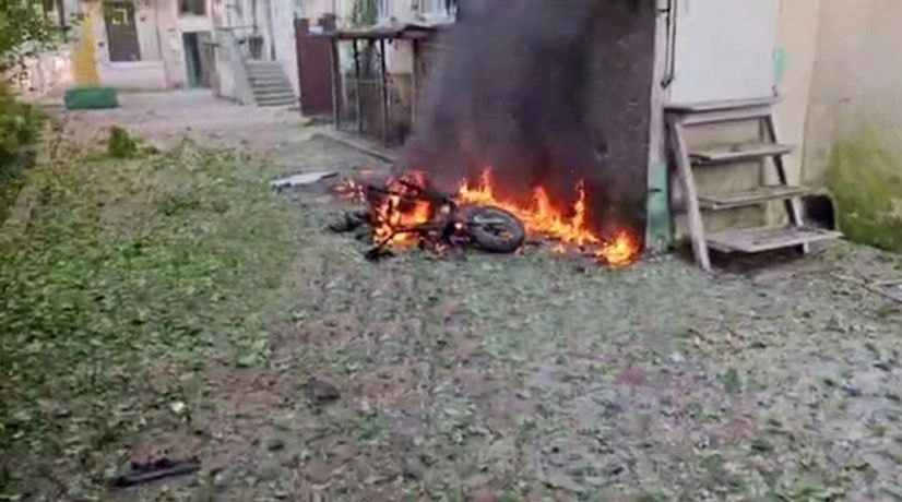 В Феодосии у дома блогера взорвался мопед
