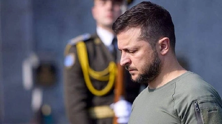 Зеленский хочет продлить военное положение и мобилизацию на Украине