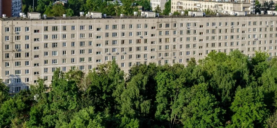 В Москве голая девушка выпала из окна 9 этажа