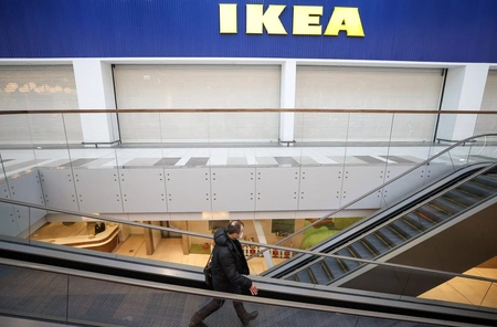 IKEA продала свой-штаб центр в России