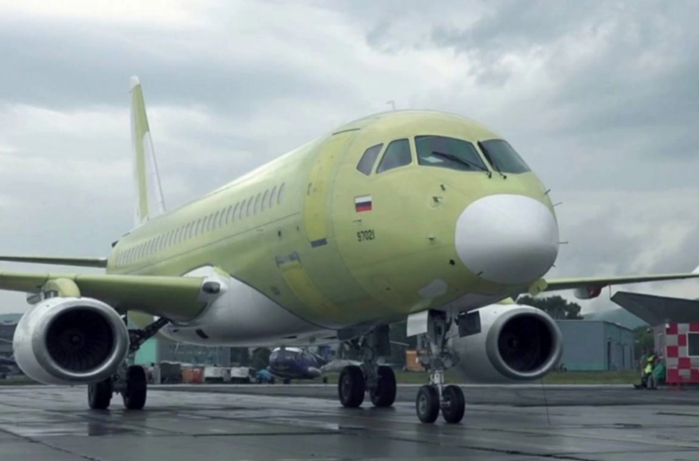 Импортозамещенный самолёт SJ-100 совершил свой первый полёт