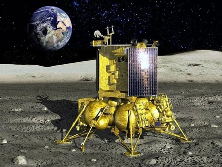 Автоматическая станция «Луна-25» регистрирует новые открытия на орбите Луны